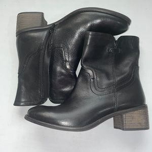 Sketchers leather booties